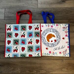 Homegoods TJMaxx Marshalls Berry & Croissant Print Tote Bags (Set of 2) NWOT